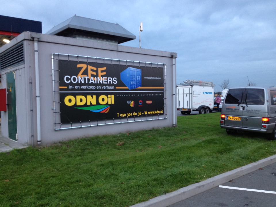 aluminium frame met doek zeecontainers - Van der Meer Reklame Burgum